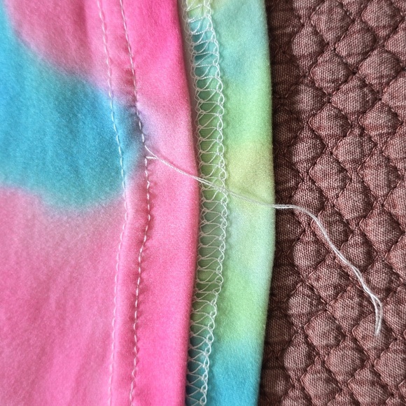 Colorful Summer Girls Graphic and Patterned Tops Set - LOT of 8 - Picture 10 of 11